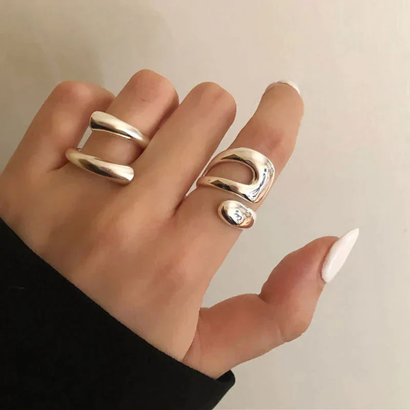 Elegant adjustable ring